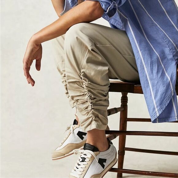 NWOT Free People Parachute Khaki Summer Ruched M Pants Drawstring Pockets Relax - Picture 3 of 11